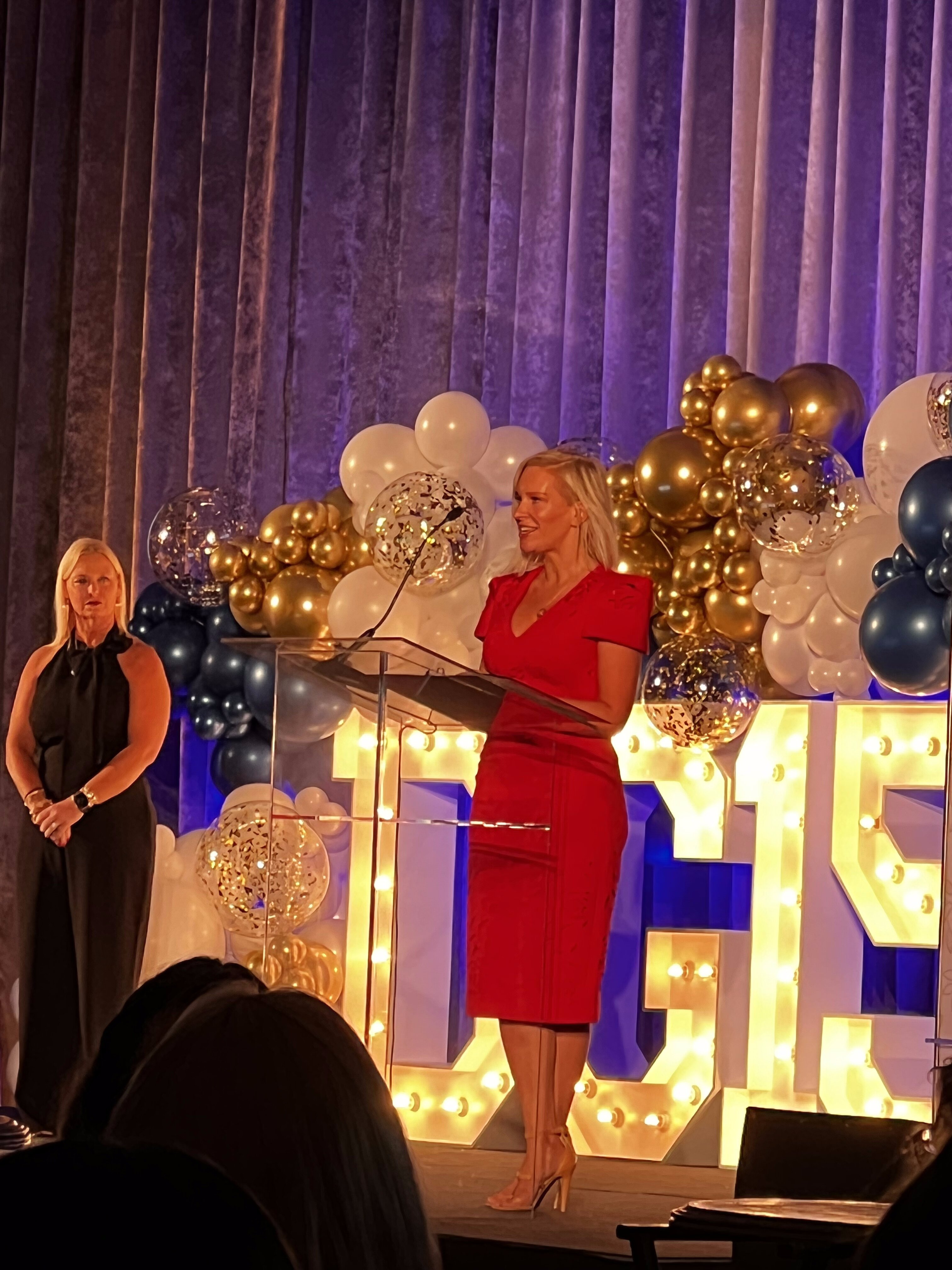 Samantha Siffring speaking at Delta Gamma Convention